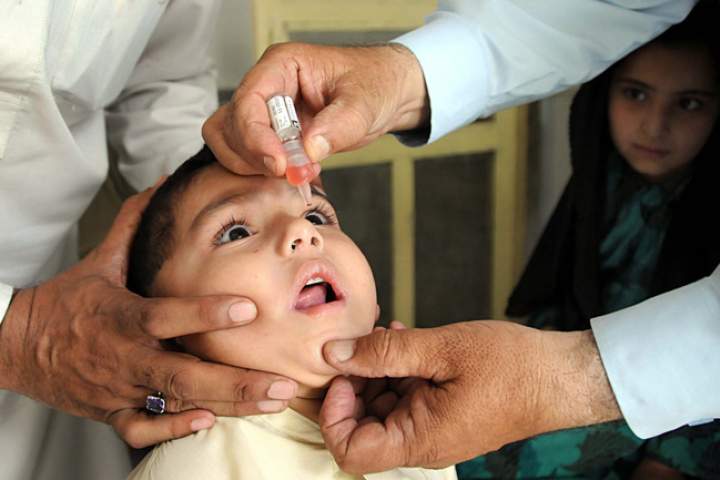 راه اندازی کمپاين واکسین فلج اطفال در 20 ولایت کشور