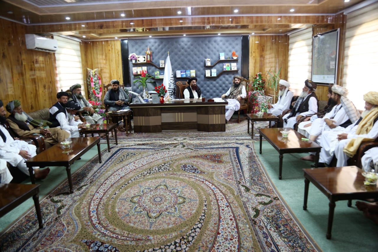 د عامې روغتیا وزیر، ښاغلي ډاکټر قلندر عباد پکتیکا ته د سفر په ترڅ کې ددې ولایت والي، ښاغلي مولوي فیض الله جمال حقاني سره لیدنه ترسره کړه